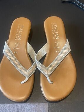 Italian shoemakers creamsandals size 8.5